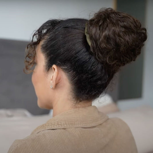How to Create a Messy Bun With a Bebonia Curly Drawstring Ponytail